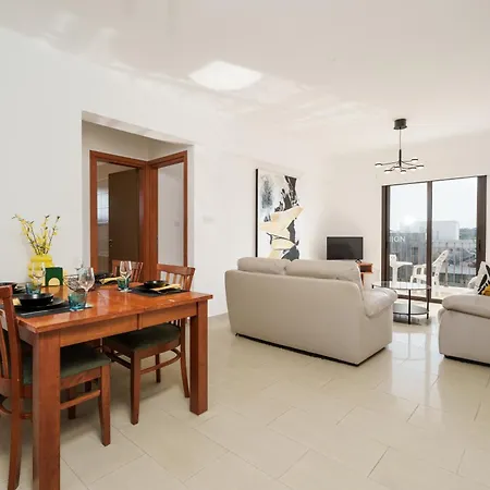Sun 'n Joy Apartment *