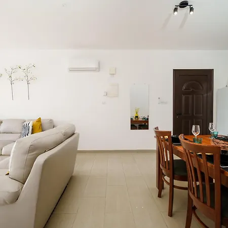 公寓 Sun 'n Joy 帕拉利米尼