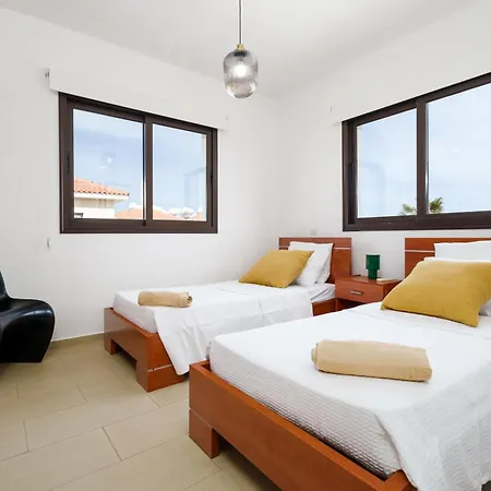 Sun 'n Joy Apartment