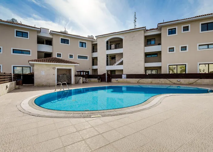 Sun 'n Joy 아파트 *