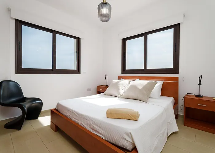 Sun 'n Joy 아파트 파라림니