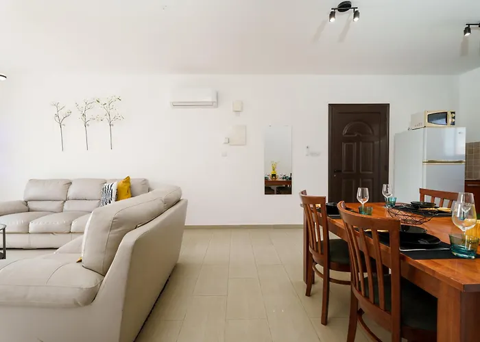 아파트 Sun 'n Joy 파라림니