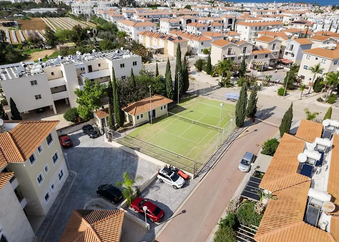 Sun 'n Joy Daire Paralimni